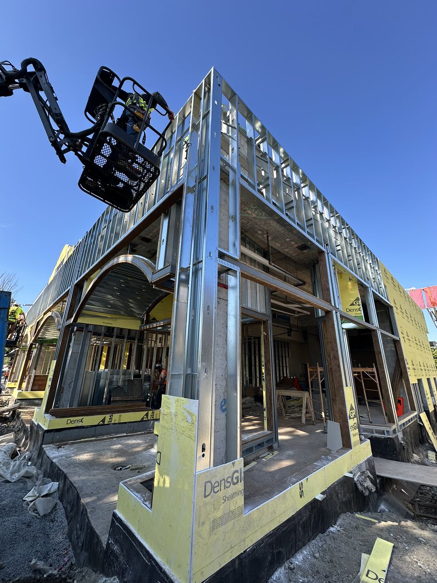 el_schopi's tweet image. Saludos desde Vancouver mi @ruleiro y @eltalcha , dándole a la chamba desde temprano. Y nunca me pierdo su programa.  #PoderosoDiscoClub6