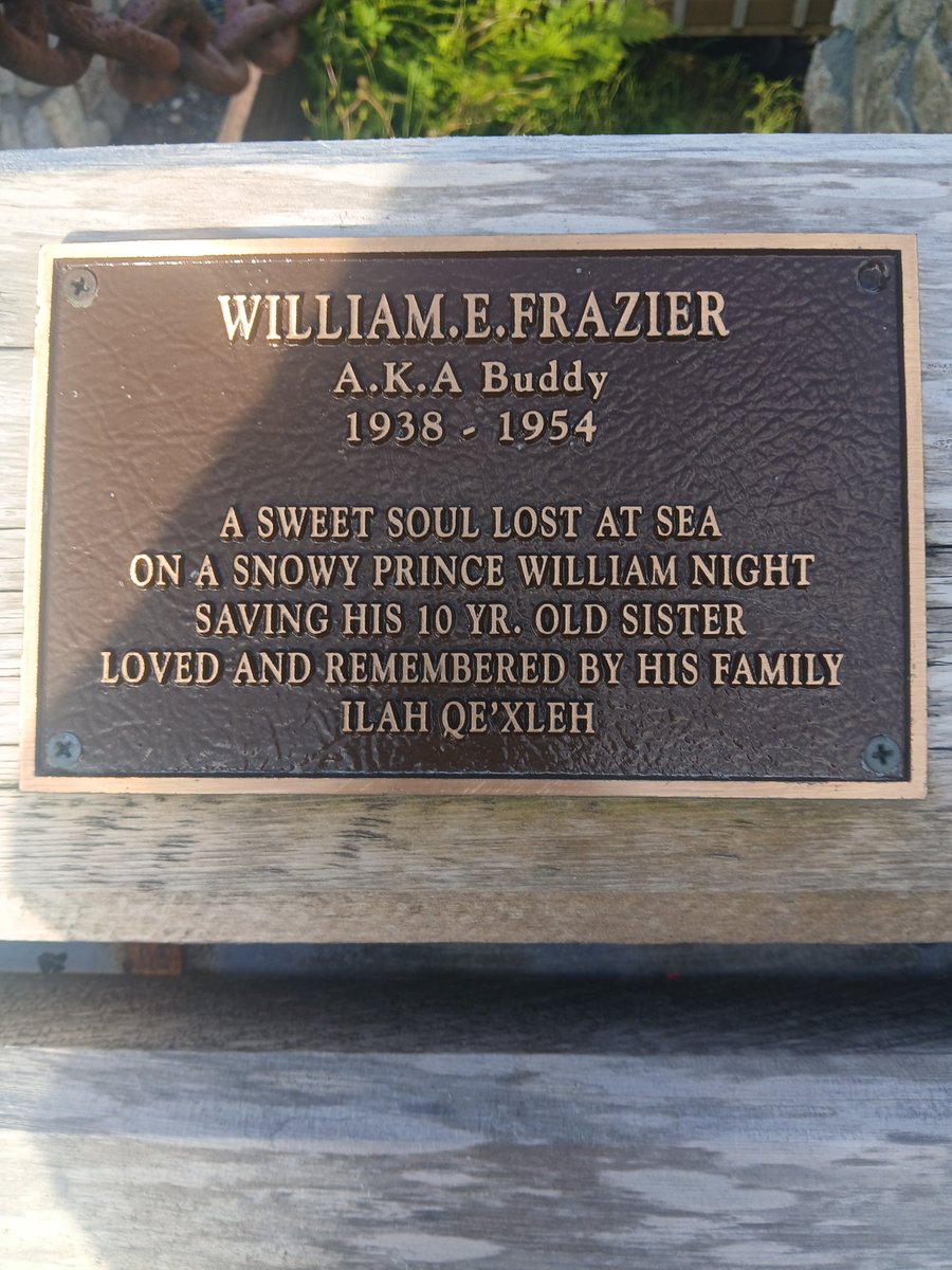 Jbn3ex's tweet image. Fishing towns usually have a fisherman's memorial by the harbor for those lost at sea.