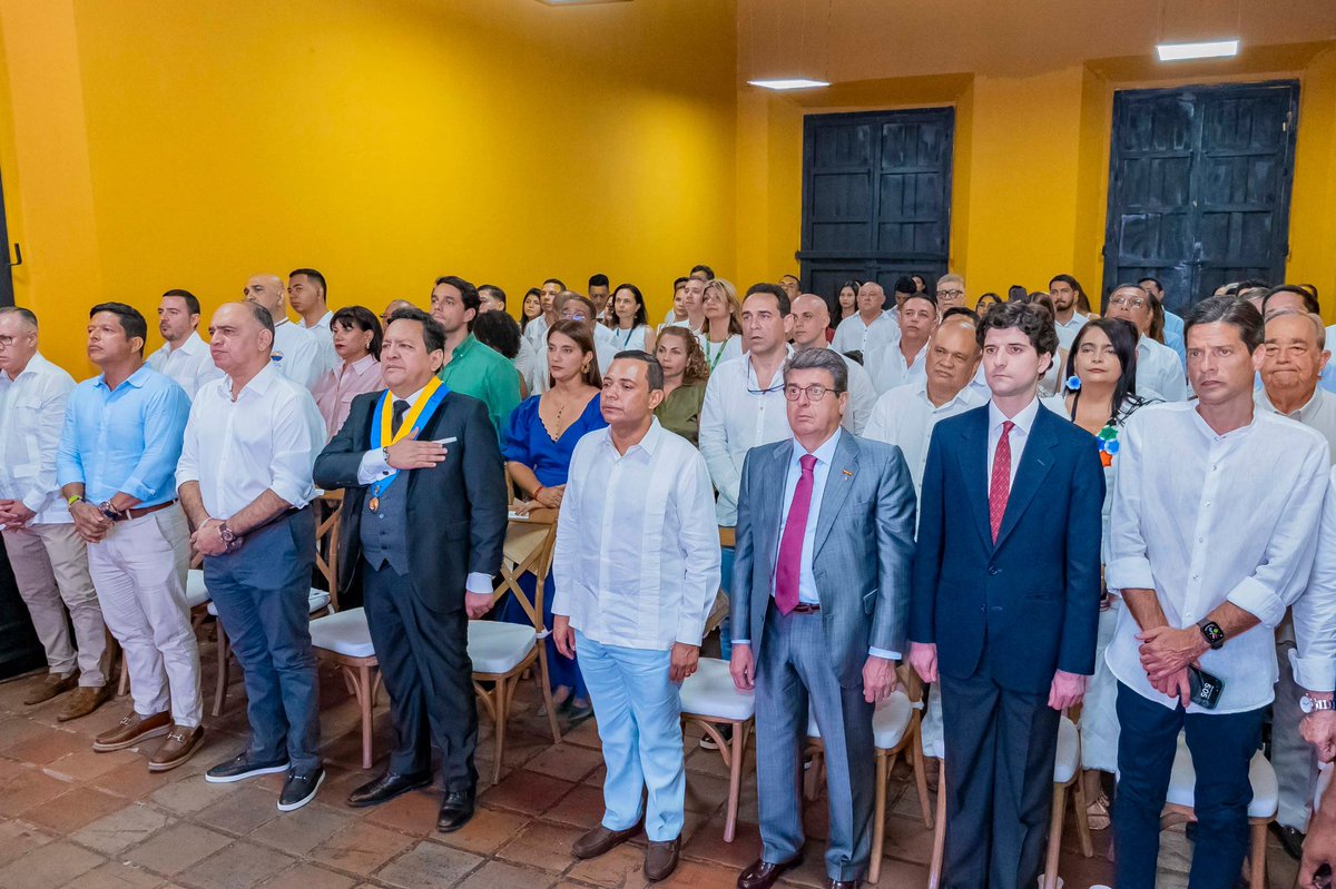 Universidad del Magdalena (@unimagdalena) on Twitter photo 🩵 ¡Un hito para el legado vivo de Santa Marta en sus 500 años!
Desde nuestro Claustro San Juan Nepomuceno, lugar donde nació UNIMAGDALENA hace 63 años, celebramos junto a <a href="/SantaMartaDTCH/">Alcaldía de Santa Marta</a> y <a href="/Parlandino/">Parlamento Andino</a> la unión entre la cultura, el patrimonio y la hermandad andina.
#UMTeCuenta 🩵 ¡Un hito para el legado vivo de Santa Marta en sus 500 años!
Desde nuestro Claustro San Juan Nepomuceno, lugar donde nació UNIMAGDALENA hace 63 años, celebramos junto a <a href="/SantaMartaDTCH/">Alcaldía de Santa Marta</a> y <a href="/Parlandino/">Parlamento Andino</a> la unión entre la cultura, el patrimonio y la hermandad andina.
#UMTeCuenta