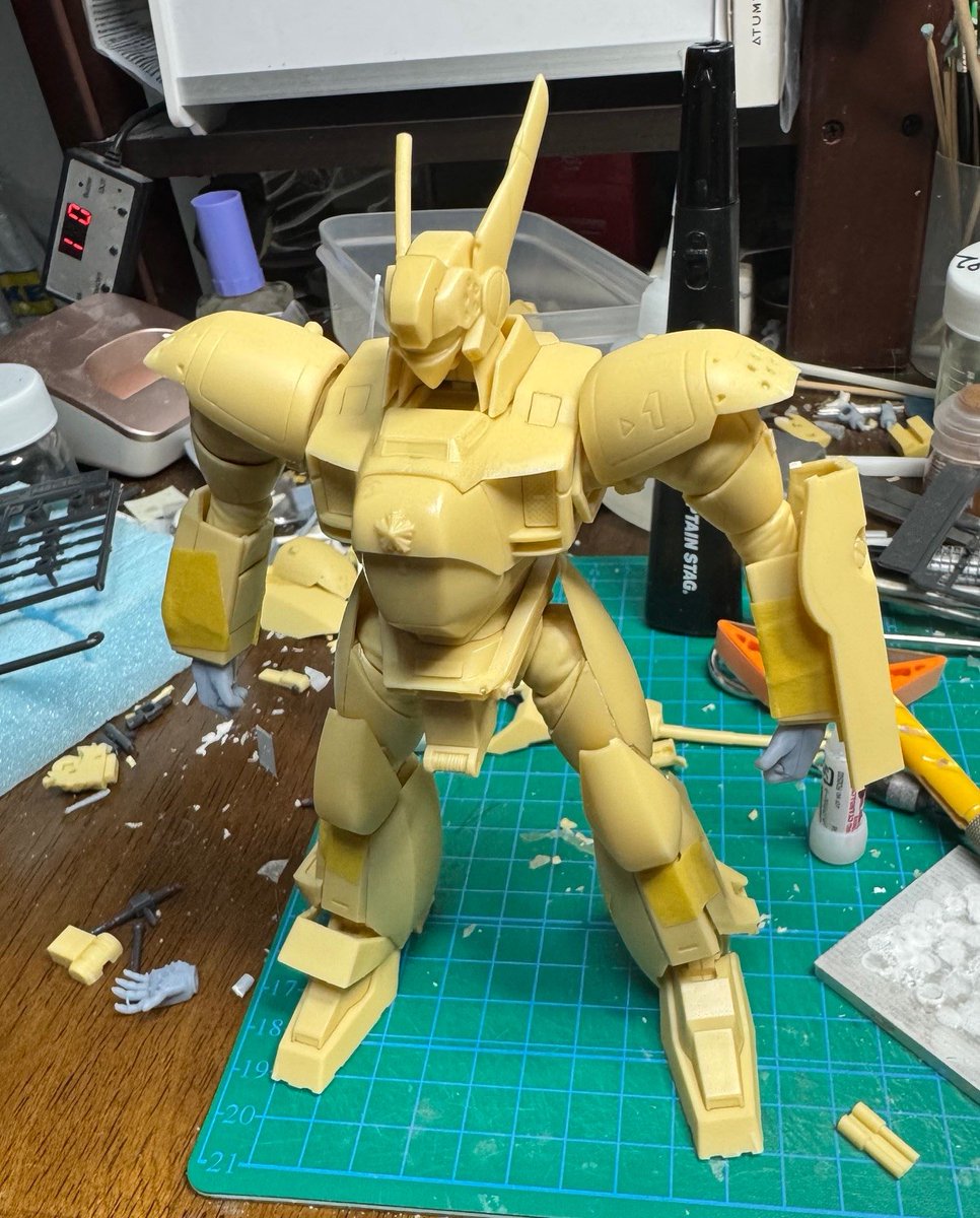 mokichiz's tweet image. 複製・インスト作業は終わってます。
でもいつもとおり何故か1週間足りない。
明日から塗装には入れそうだけれども
残念ながらいつも通りな感じです。
もう2日前なんでざっとお品書き
イングラム1号機ver.comic最終決戦仕様
(グリフォンとのラストバトルのイングラムの変化を
再現できる仕様です。)…