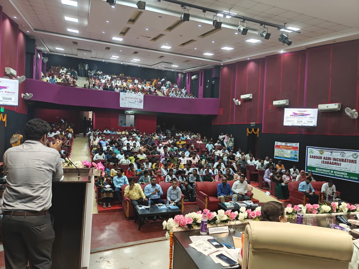 startup_bihar's tweet image. 🚀 Bihar Idea Festival 2025 | Event | Bhagalpur
Today’s Bihar Idea Festival 2025 event in Bhagalpur witnessed incredible energy and enthusiasm among aspiring youth!
The event spotlighted innovation, startup journeys, mentorship, and seed funding opportunities.
🌟 With 350+…