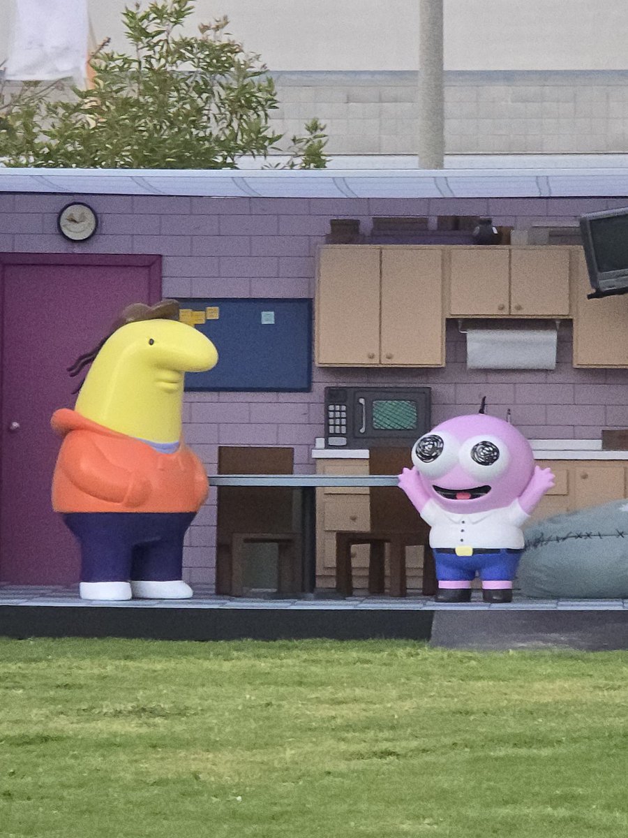 TheSetsunaCh's tweet image. Good Morning! Hope everyone is having a good day!
Went for a walk yesterday and saw these cool dudes in the distance.
That and we're playing some deltarune tonight at 7pm, so see y'all then :))