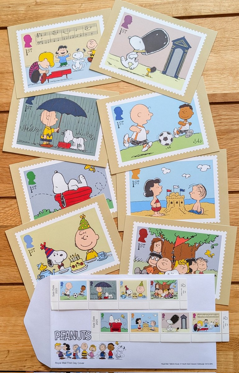 wendyloued's tweet image. I bought some new Peanuts stamps &amp;amp; postcards at our little post office this morning 
#sendpostcards