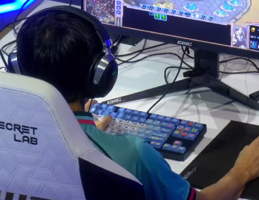 herO please how is this your keyboard why are you making it so hard for us protoss players to beat the allegations