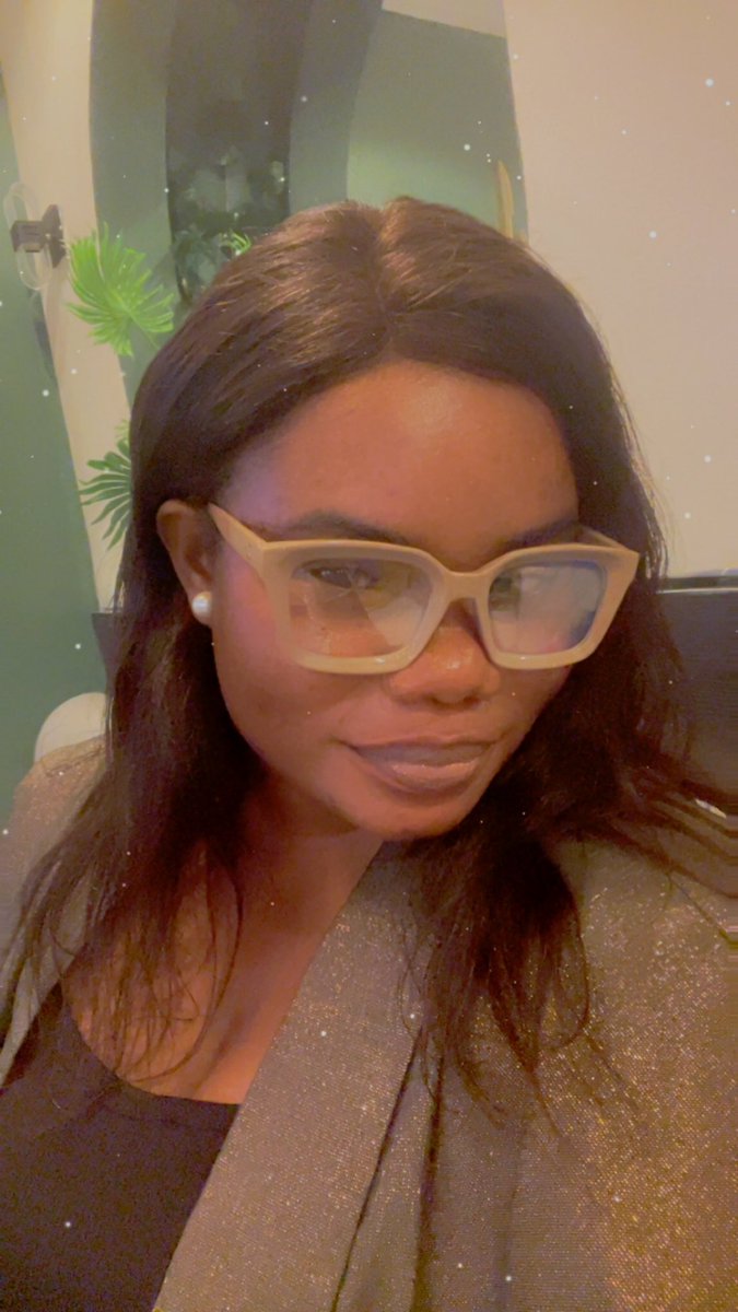 omolasotolu's tweet image. Happy Thursday from your fave Corporate &amp;amp; Event Babe.
Some days it’s board meetings, other days it’s running around in heels making magic happen. Either way, I show up — tired or not, I show up
God’s grace stays doing overtime for me. 🙏🏽
#CorporateBabe #EventPlug