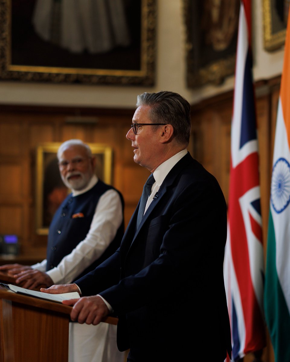Welcome to the UK, Prime Minister @NarendraModi 🇬🇧🇮🇳

Today we signed a historic trade deal with India to deliver jobs, growth and security for working people across the country.