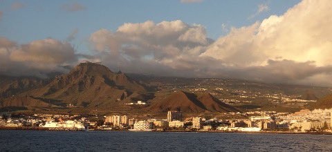 🔵 Arona: impulso y responsabilidad para construir el futuro
⏺️ Análisis del deber y la obligación de estar siempre en alerta y pendientes de la situación económica de #Arona 
ℹ️ empresariosdearona.com/2025/07/23/aro…
<a href="/ALGN73/">Antonio Luis Glez. Núñez</a>