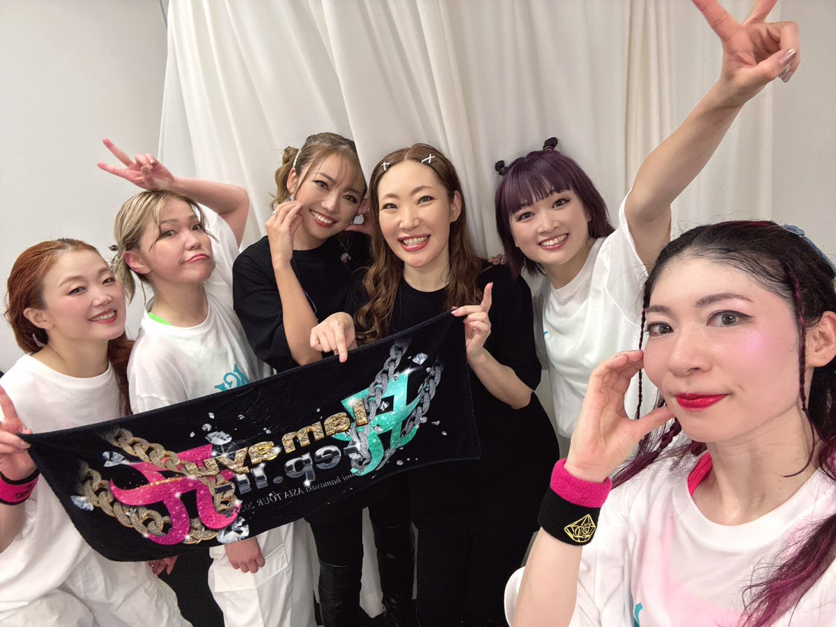 mido_midoringo's tweet image. 東京公演初日ありがとうございました❤️🔥🙏
あの声援熱気
想像はしていたんですが
それ以上でした🔥
そして何より皆さんの笑顔が最高に素敵で
目が合うと笑って一緒に歌ってくださったて
本当にLIVEを楽しみにしてくださってる
愛に溢れた空間でした!!
明日も燃え尽きます✊🏻❤️🔥
#ayuasiatour2025