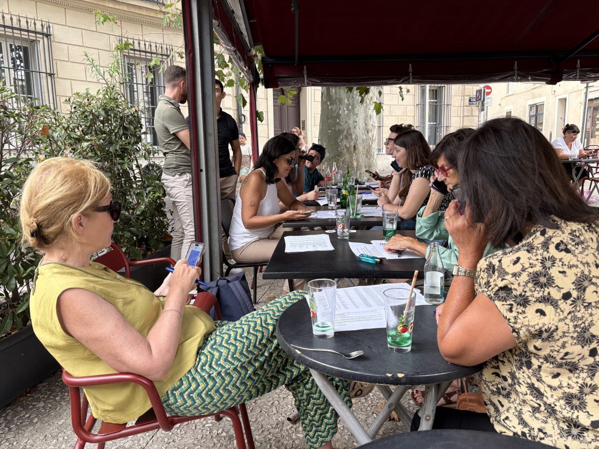 Renaissance__13's tweet image. Belle mobilisation phoning aujourd’hui, organisée par @Renaissance des Bouches-du-Rhône : faire adhérer, voter notre convention thématique et préparer la rentrée à Arras.
Le tout depuis #Marseille, en terrasse, au soleil. Merci à toutes et tous pour votre engagement ! ✊