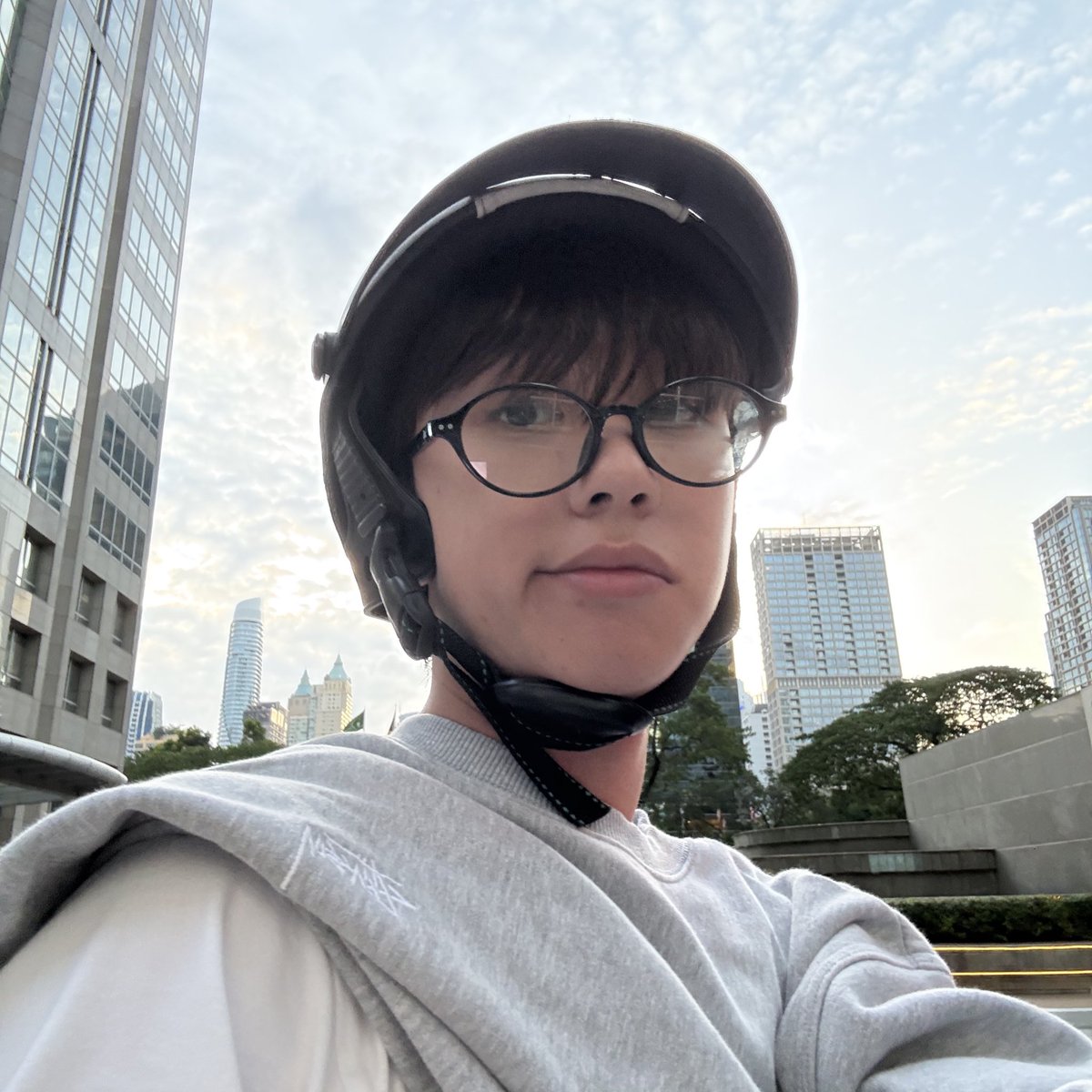 Chapchampp's tweet image. หมวกกันน้อคแมน