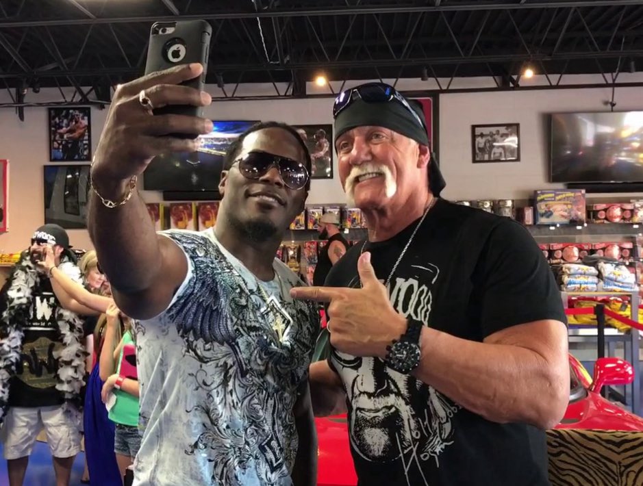 DaBlackPope's tweet image. I’ll never forget being able to share the ring with someone who helped shaped my childhood. My thoughts and prayers go out to Brooke, Nick and the entire Bollea family. #OnlyLove
#RIPHulkHogan #Hulk #Hogan #NWO #WWF #WWE #WCW #American #AmericanMade #America #RIPOzzy