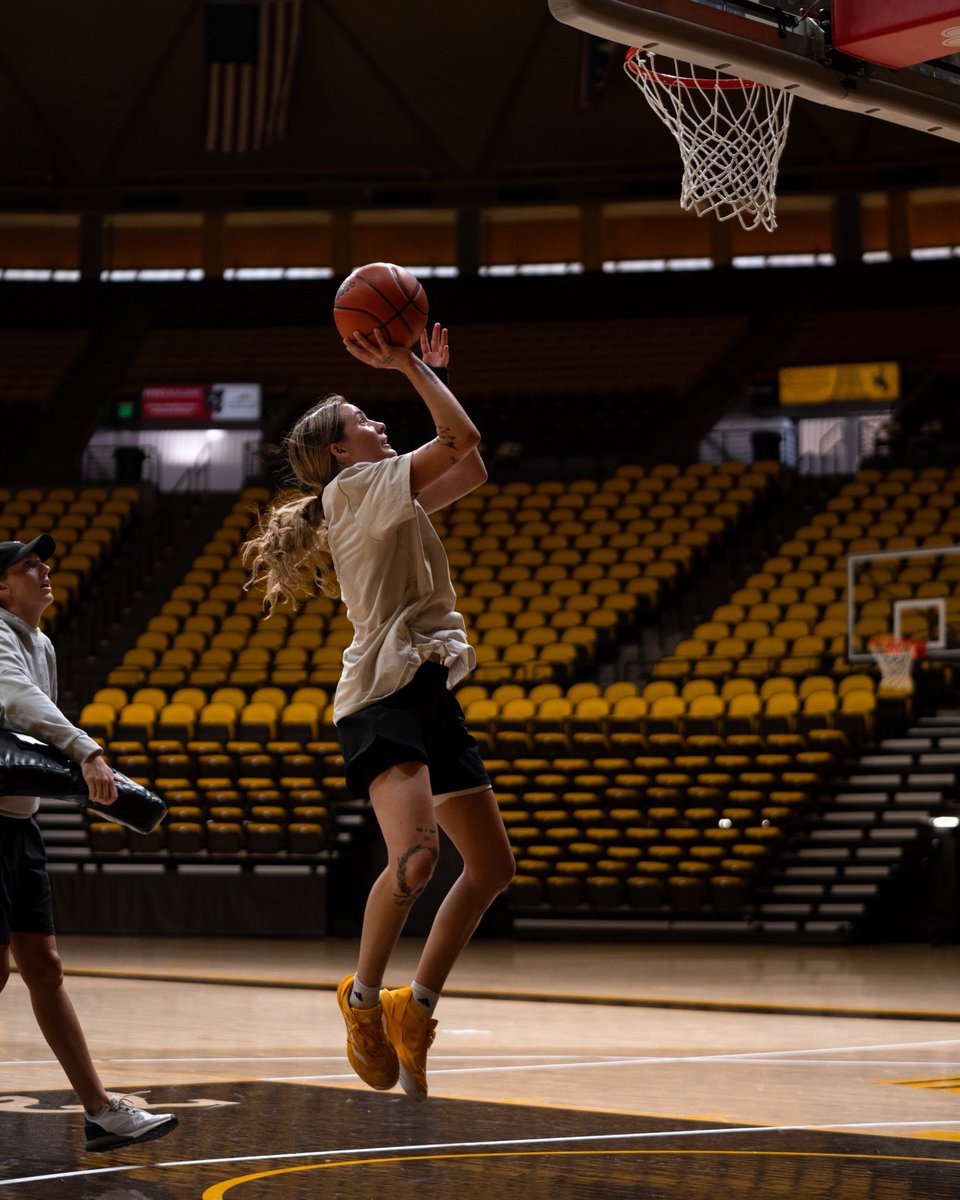 wyo_wbb's tweet image. The summer grind in Laradise 😤