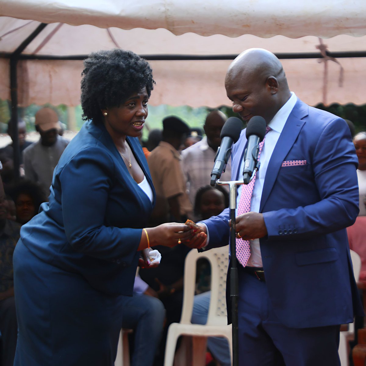 BarasaFernandes's tweet image. Condoled with the family of the late Victor Ashiali in Shitoto, Mumias East Sub-county. Victor was a promising young professional working with the Anti-Doping Agency of Kenya and a postgraduate student at MMUST. He was also a nephew to our Chief Officer for Public Service, CHRP…