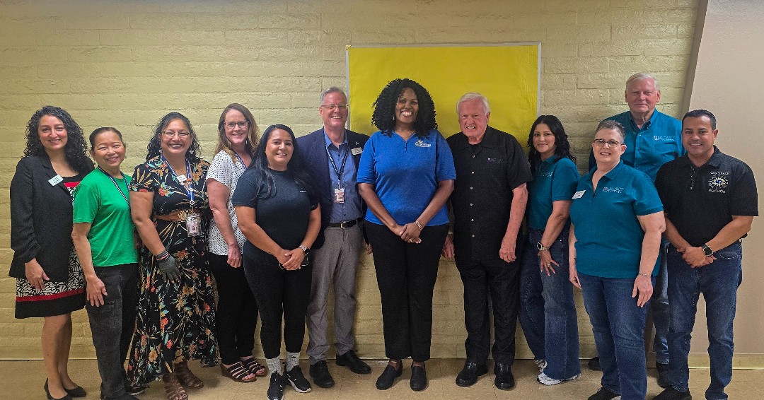 BHHS Legacy (@bhhslegacy) on Twitter photo Seeing the new clothing closet ready to empower students at <a href="/ImagineCharters/">Imagine Schools</a> at Camelback is what our mission is all about. Thank you to Catholic Charities Community Services, North Star Youth Partnership, and <a href="/Discover/">Discover</a> for making it happen! Seeing the new clothing closet ready to empower students at <a href="/ImagineCharters/">Imagine Schools</a> at Camelback is what our mission is all about. Thank you to Catholic Charities Community Services, North Star Youth Partnership, and <a href="/Discover/">Discover</a> for making it happen!