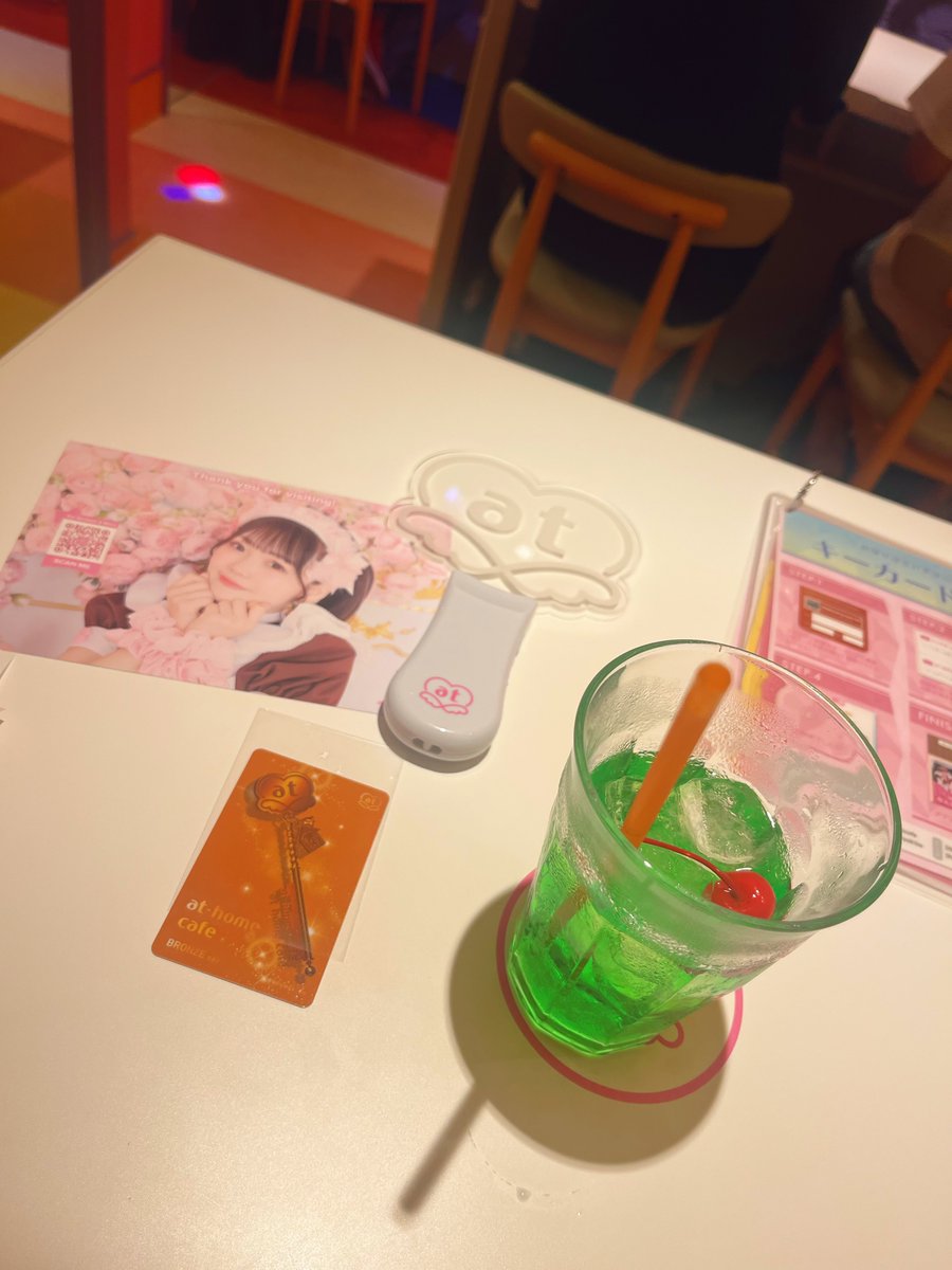 lilyriiri's tweet image. Blue Pekoe➝あっとほーむカフェ名古屋➝パレットメイドカフェ➝東京行き夜行バス!、初期から行ってるブルペコでスコーンとダージリンセカンド飲めて満足だし、初名古屋あっとで萌え萌えしてきたけど混んでないし東京より距離感近くて楽しくって良かったし、パレットで赤味噌モツ煮食べれたね