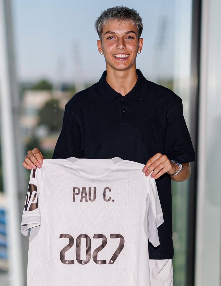 Paula Martínez (@paumtnez_) on Twitter photo OFICIAL | Pau Comendador es nueva jugadora de la primera plantilla del <a href="/realmadridfem/">Real Madrid C.F.</a>
▫️Además el club blanco hace oficial su extensión de contrato por dos temporadas, hasta 2027 OFICIAL | Pau Comendador es nueva jugadora de la primera plantilla del <a href="/realmadridfem/">Real Madrid C.F.</a>
▫️Además el club blanco hace oficial su extensión de contrato por dos temporadas, hasta 2027