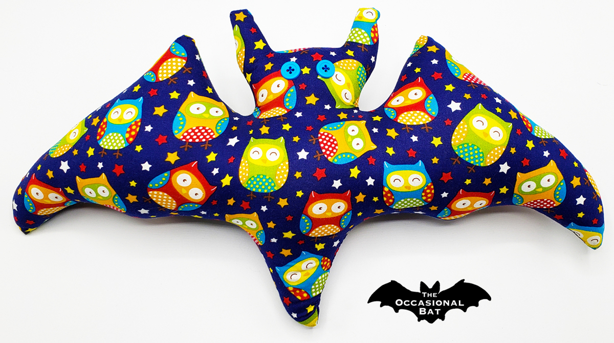 OccasionalBat's tweet image. Let their whimsical charm remind you to always embrace your unique and colorful self. 🦉 #bat #handmade #pillow #owl #star #feather #batshapedpillow #etsy #shopsmall #colorful #theoccasionalbat 🌟 theoccasionalbat.etsy.com/listing/165290…