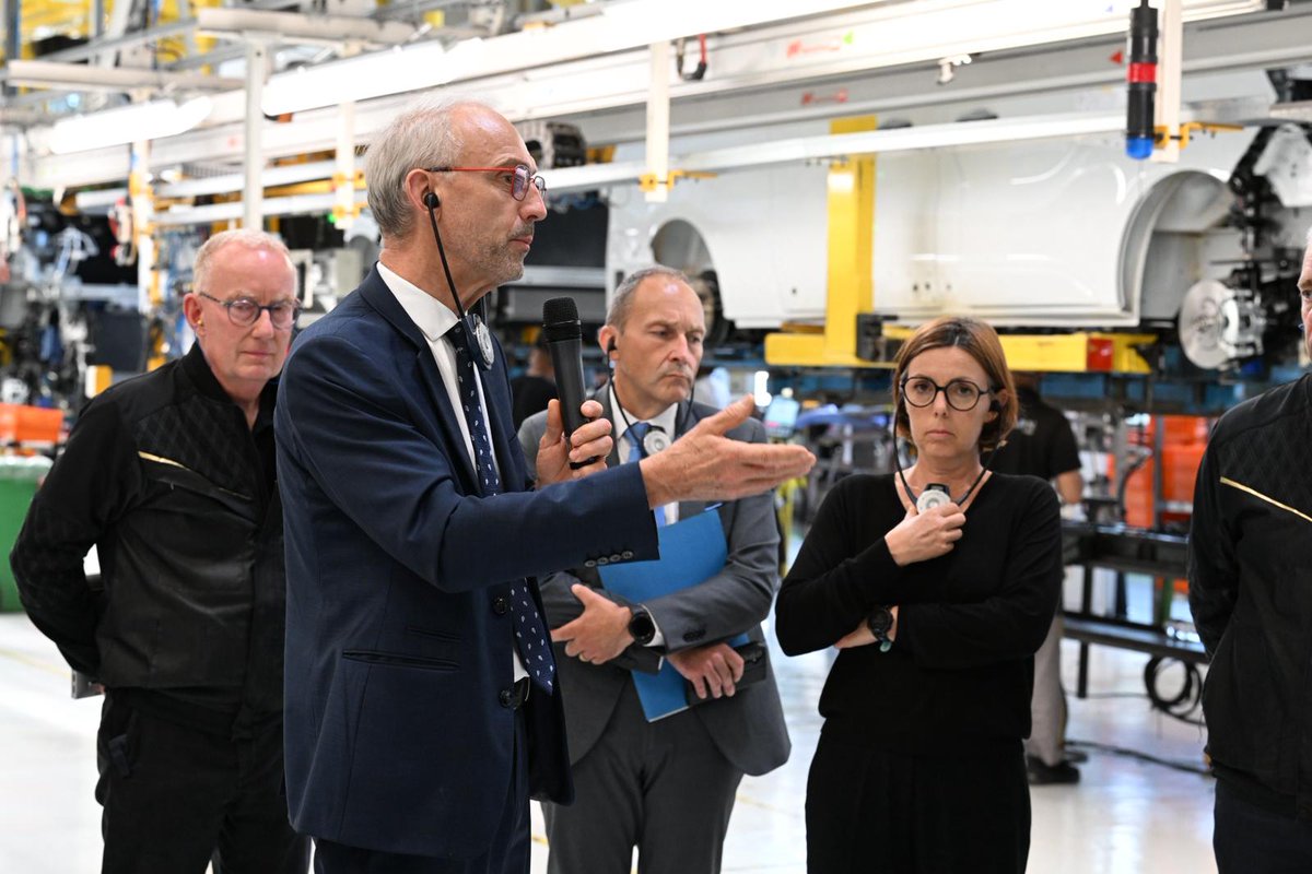 Prefet76's tweet image. 🤝Quand inclusion rime avec insertion professionnelle!
Le programme Hope (Hébergement, orientation, parcours vers l’emploi) répond aux besoins de recrutement dans les métiers en tension en accompagnant des personnes réfugiés vers l’autonomie et l’emploi durable.
12 personnes…