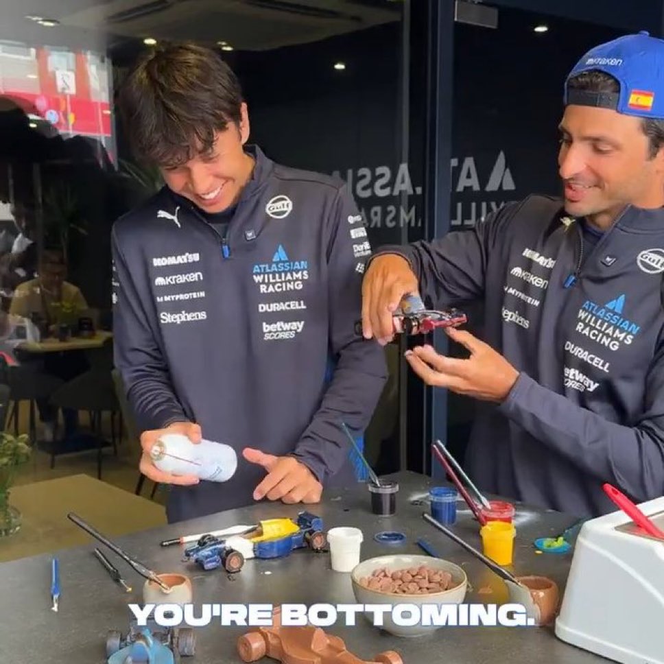 yurimaxed's tweet image. How do I explain formula 1 to people because ooc this sounds gay