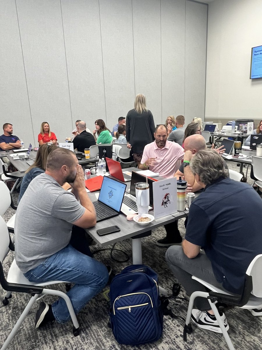 FZSDHR's tweet image. Watching these leaders collaborate on a systematic approach to Equip ALL Students to Excel is inspiring! #FZEquiptoExcel  #FZLeadersMatter