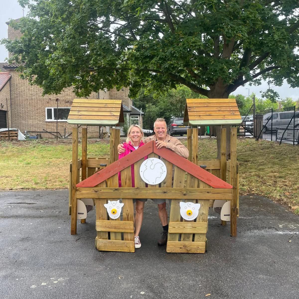 footprintscec's tweet image. We're planning the development of our outdoor areas, which wrap around the back and side of the centre.
We have made a start on this, as we have been gifted some amazing outdoor and inclusive play equipment by @Proludic, delivered and organised by Isla, Kerri and Joe! 🙏👣