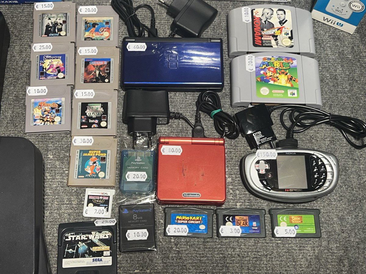 🕹️ ¡Nuevas joyas retro en Retro Game Valencia!
📱 Nokia N-Gage QD
💿 Sonic CD PC caja grande
🖨️ Papel original Game Boy Printer (nuevo)
🎮 DualShock 3 en caja
🔥 Homebrew Dreamcast (nuevos)
🔴 DS Lite, GBA SP, N64, Master System II y +
🌐 retrogamevalencia.com
📦 ¡Enviamos🗺️!