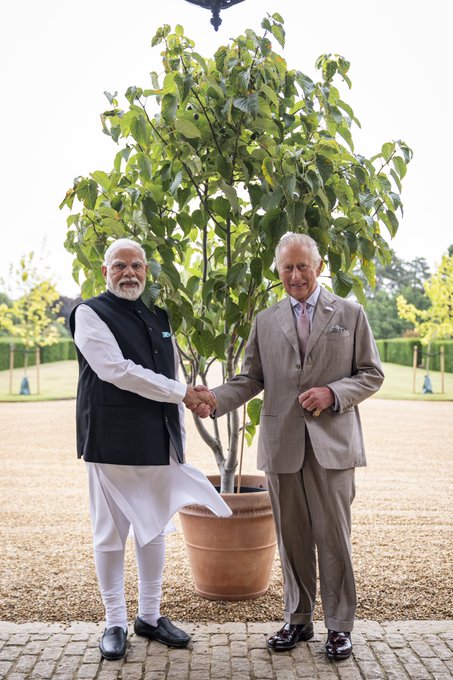 PM Modi UK Visit Highlights: PM concludes UK visit after meeting with King Charles, leaves for Maldives - India Today
