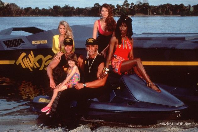 DoktorWatson's tweet image. For me, the peak of #HulkHogan's career was #ThunderInParadise with Jack Lemmon's son, Patrick McNee and a massive speedboat.
Bonkers from start to finish, it had an excellent theme tune as well as a tropical island of Scottish terrorists who played the Highland Games for fun.๐๏ธ