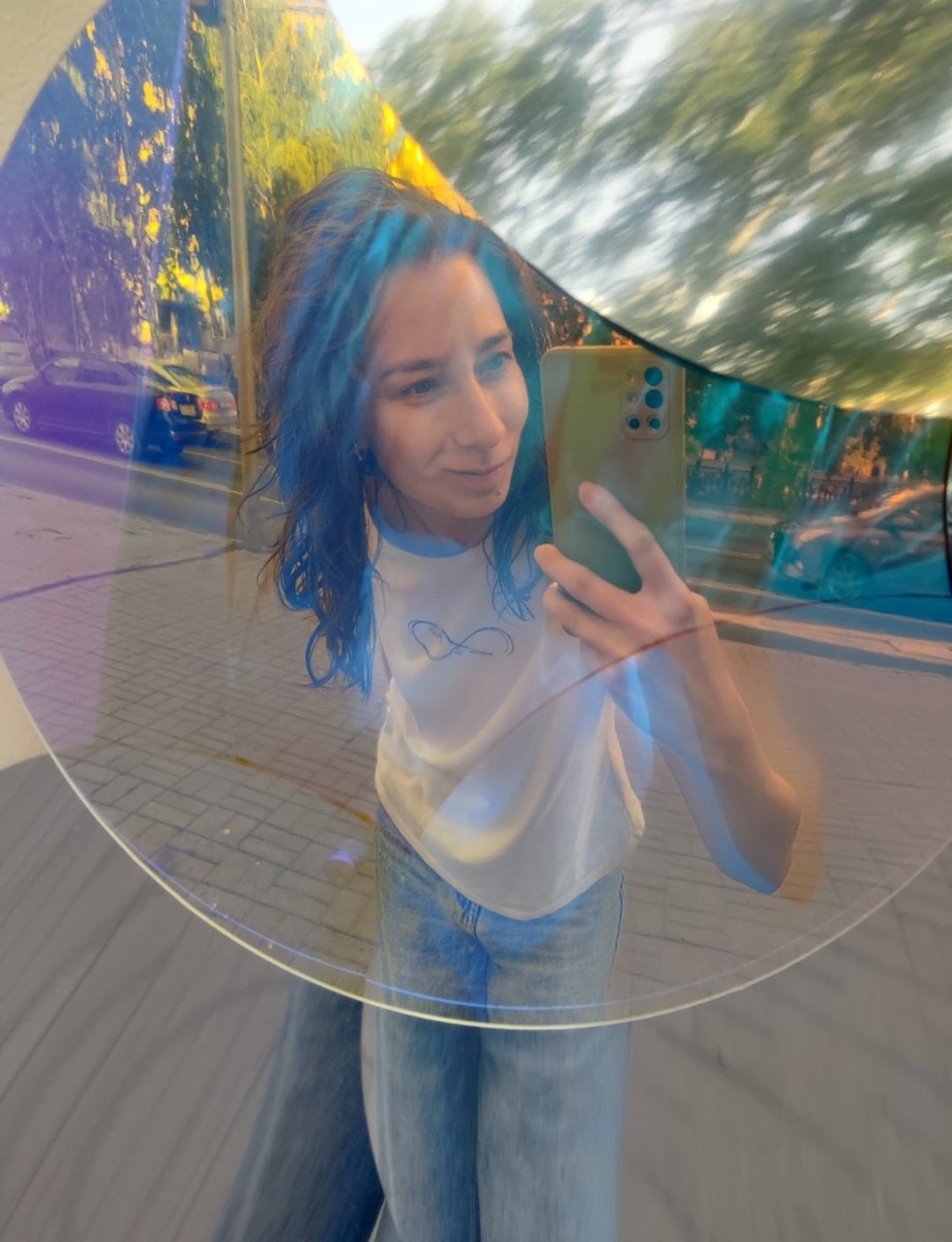 Покажите себя год назад и сейчас 

✨✨✨⚡⚡⚡💫💫💫💫💥