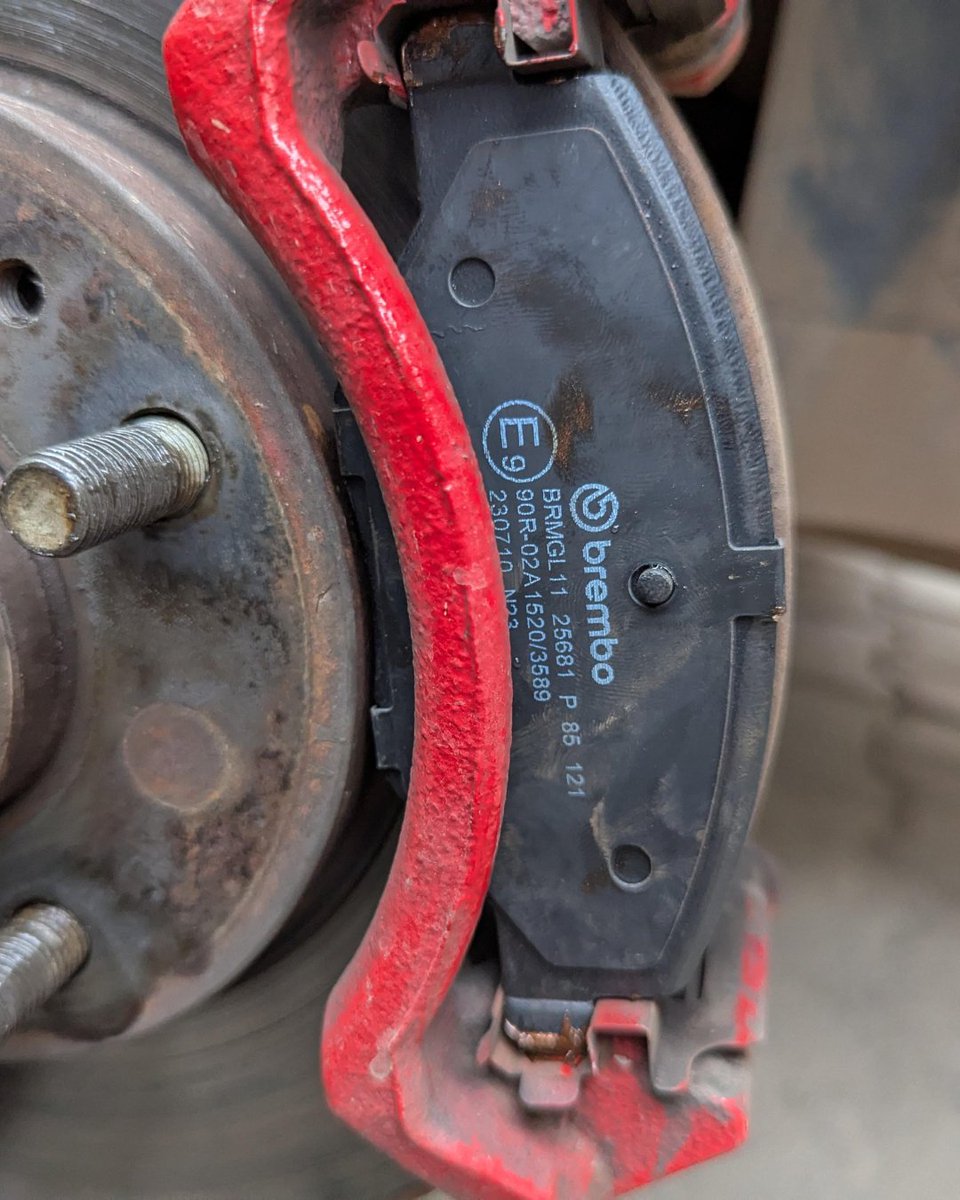 TeamBHPforum's tweet image. This post covers improvements to the tune, ignition, suspension, braking, intake system, ICE, and even a little cosmetic touch - all done with a focus on enhancing driver feel and practicality.
.
Full report⬇️
team-bhp.com/forum/technica…