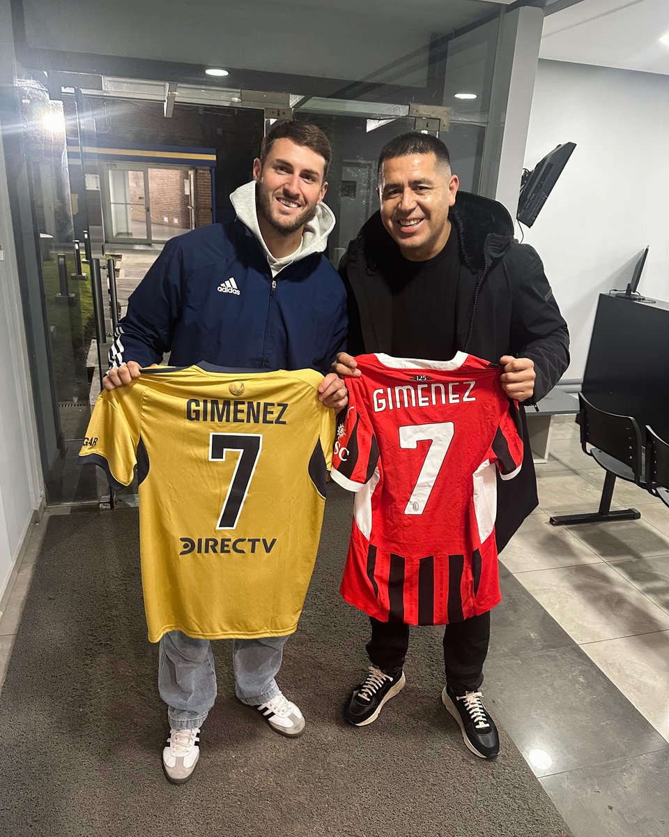 Santgimenez_'s tweet image. Futbol, asado y familia… ⚽️🥩🧉🇦🇷