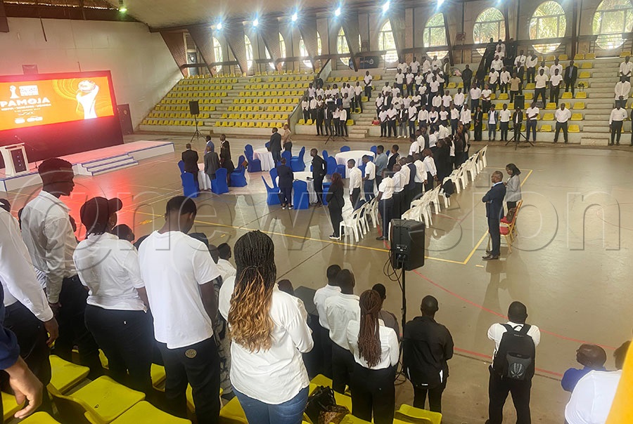 newvisionsport's tweet image. CHAN 2025 countdown is on! Volunteers gathered at Lugogo, ready to fly Uganda’s flag on the continental stage.
Uganda joins Kenya & Tanzania to host Africa’s football fiesta. Cranes vs Algeria in Kampala on Aug 4. ⚽
DETAILS: tinyurl.com/2zmekvz2 | #CHAN2025