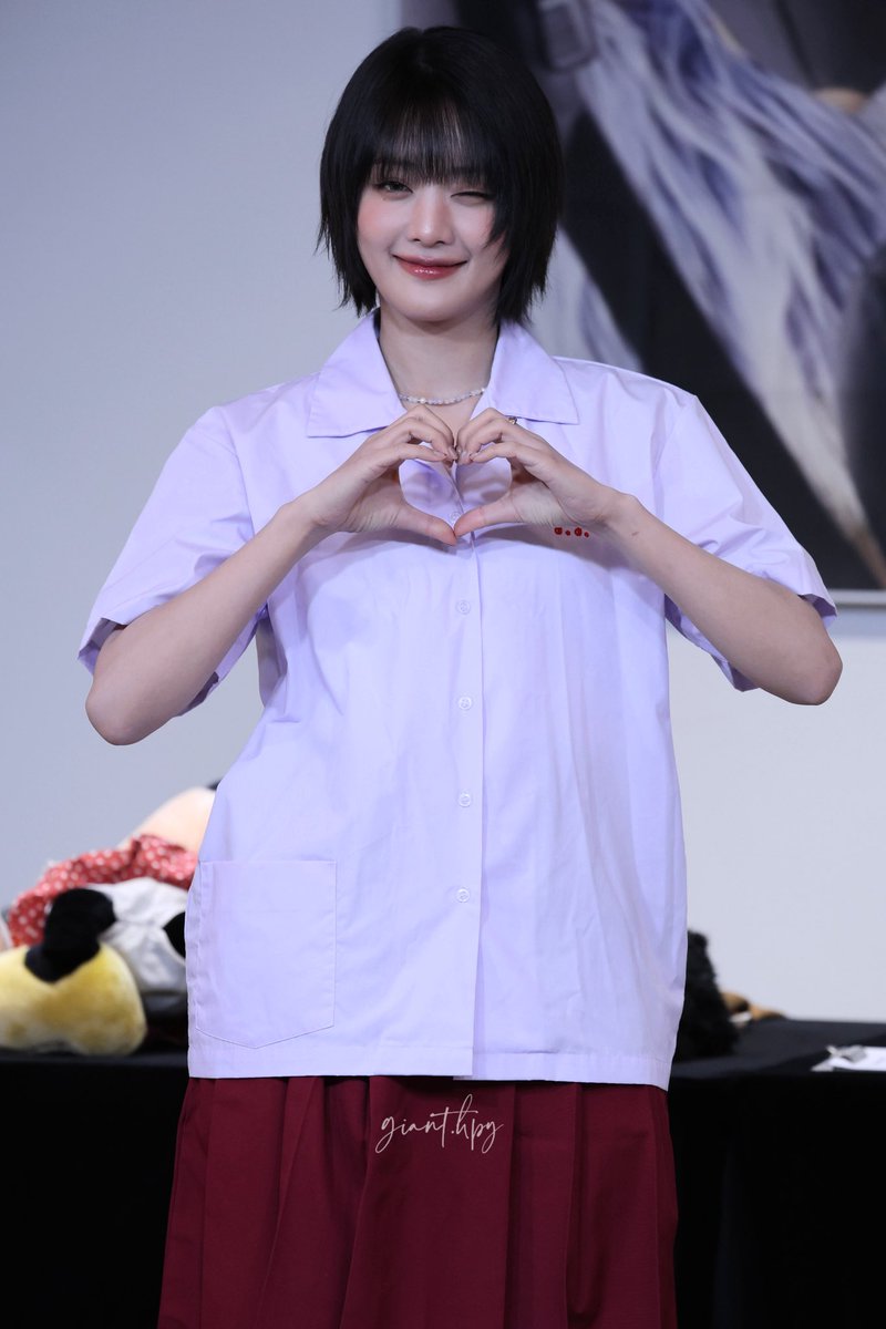 250716
아기 민니👶🏻

#MINNIE #민니 #金米妮
#IDLE #아이들