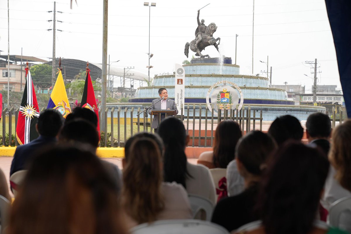 Conmemoramos el natalicio de #SimónBolívar, el Libertador de América, cuyo legado sigue inspirando a generaciones con su valentía, visión y lucha. Recordarlo es renovar nuestro compromiso con la justicia y la dignidad. Sigamos construyendo la patria grande que él soñó.