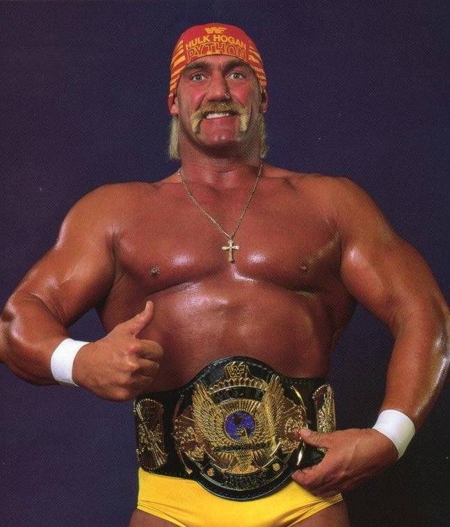 Adiós al colosal Hulk Hogan (Terry Gene Bollea), leyenda de la lucha libre cuyas gestas, peleas, bravuconadas y demás filigranas en el wrestling nos alegraron la infancia y la adolescencia a muchos de nosotros. Mítico también en el cine, o ahí está su aparición en ROCKY III.