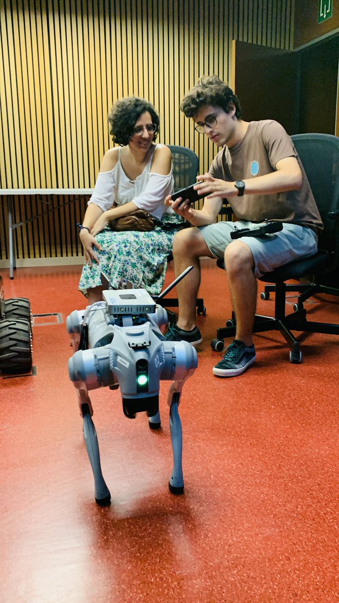 chernandez's tweet image. Una mañana inolvidable !!! Mil Gracias Ricardo por tu sempiterna amabilidad y profesionalidad !!! @TelecoUPV @UPV #GTDM @ricardoroman_27 @pauladeltarune @ahorkarme 🚀📻🎥📺📡☎️🖥️💻