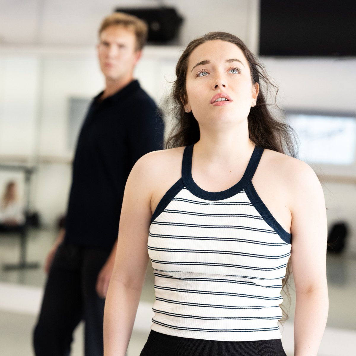 PhantomOpera's tweet image. Rehearsals draw to a close as our new company prepare to take to the stage from Monday.
To everyone who will be joining us at His Majesty’s Theatre, we can’t wait to welcome you 🌹
📸 Melanie Gowie
#PhantomLondon