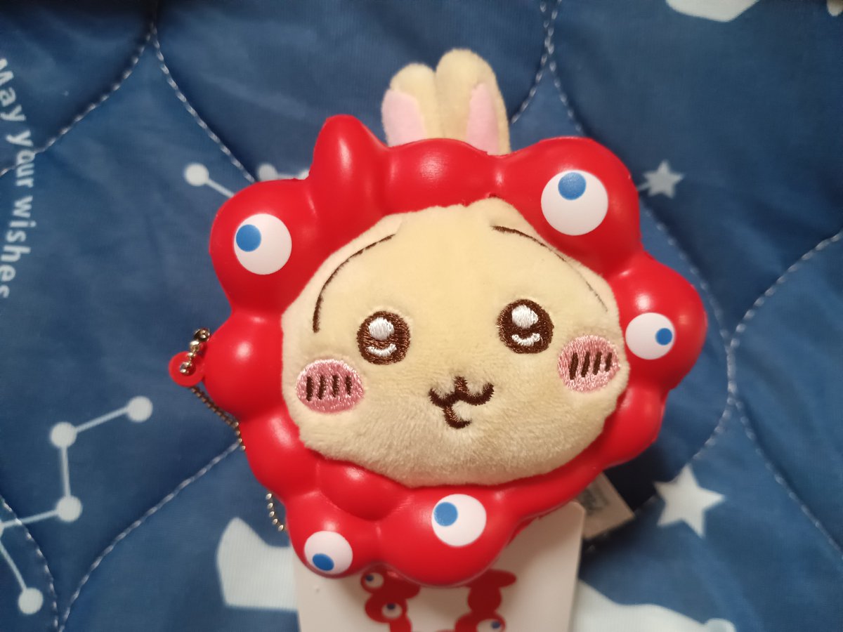 TAMA_TAYU's tweet image. 今日は職場の子と梅田行ってぶらぶら!
可愛いハンドタオル🐰、まじかるちいかわガチャでは一発うさぎ🐰💓、ベイビーヨーダ(グローグー)のソフビパペット!
そしてミャクミャクの目玉(?)スクイーズマスコットをUFOキャッチャーで!!!
うさぎねじ込んでモデルしてもらったらちょっと裂けた!😂