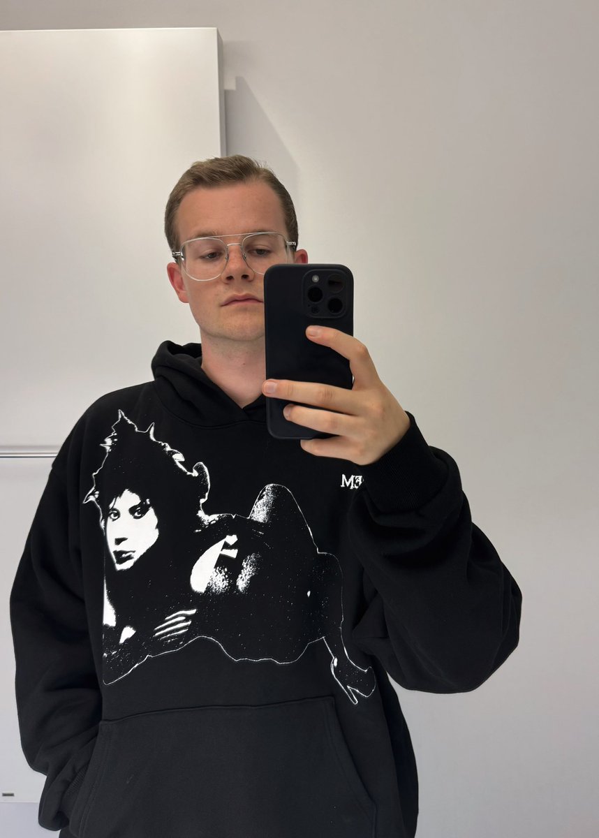 hausofarig's tweet image. new MAYHEM merch has arrived 🤭🖤💥
