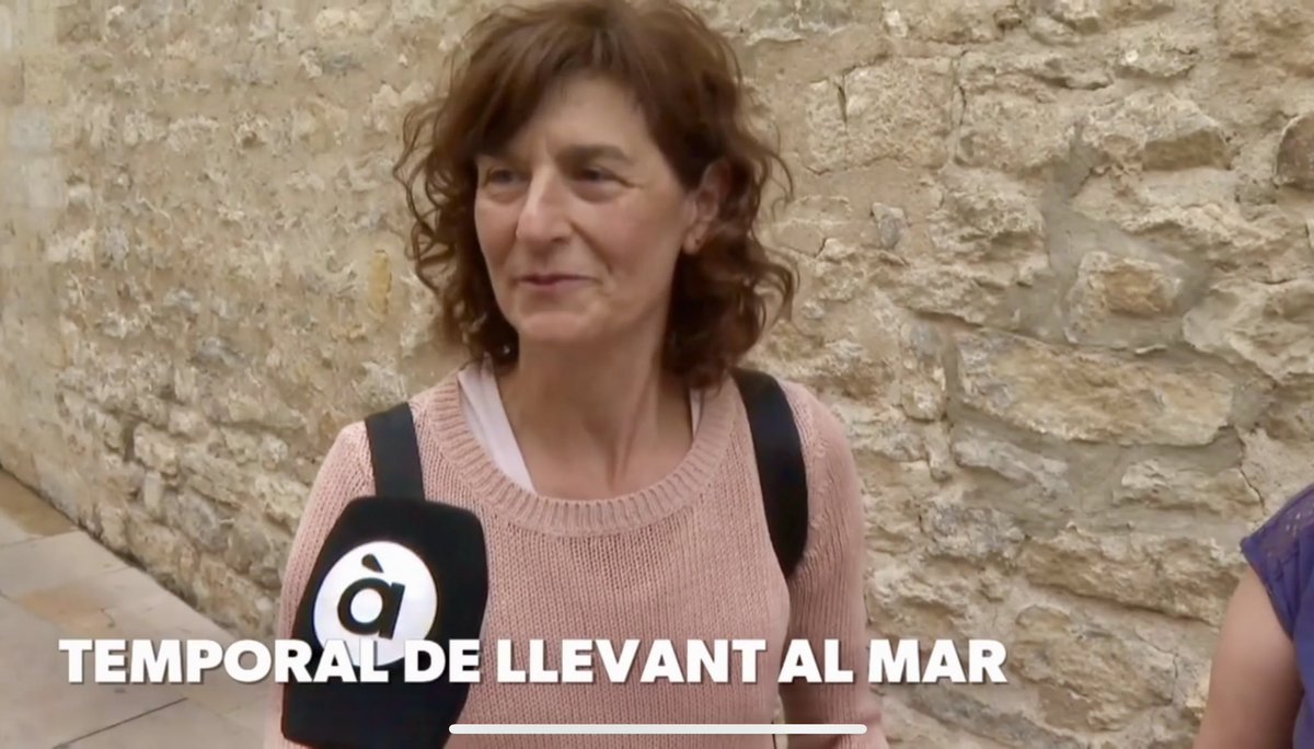codeposa's tweet image. Des de Comunicacons dels Ports avui hem servit diverses imatges i entrevistes sobre la forta baixada de temperatures a Morella
🎥🎤
#Morella #ElsPorts #Castelló #ComunitatValenciana 
▸ apuntmedia.es/informatius/a-…