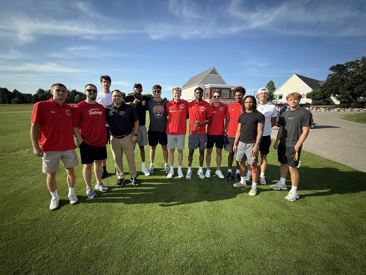 FerrisMBBALL's tweet image. Awesome to have a great group of players on campus for the annual golf outing yesterday! @BPietrack