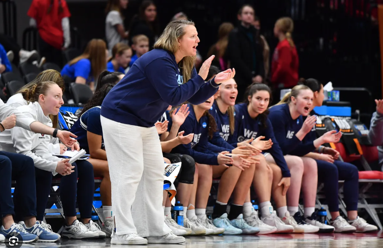 Episode 005 of 'The AD's Office' podcast is available! I was joined by Amy Vachon, Head Women's Basketball coach at the University of Maine. Amy and I explored everything from her basketball journey to the key qualities she values in potential recruits.
open.spotify.com/show/0AasP6EGm…