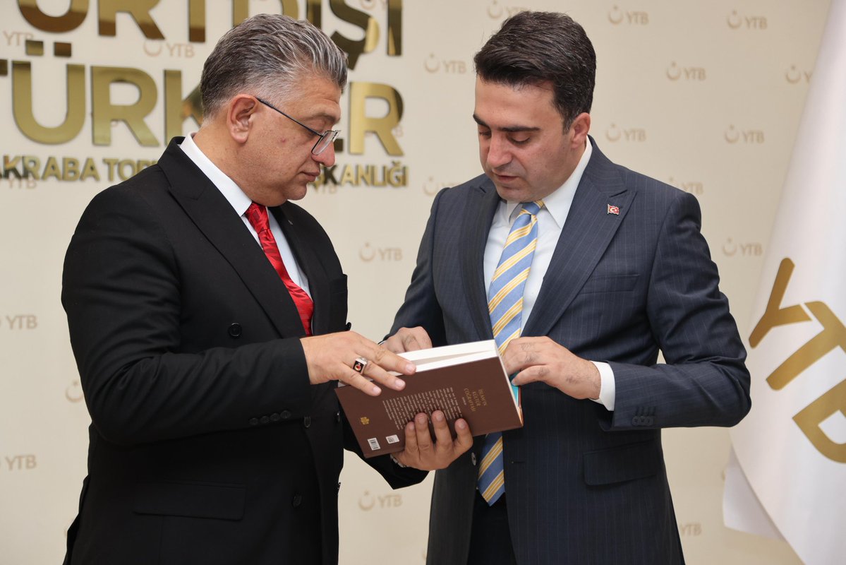 haditurus's tweet image. Kütahya Dumlupınar Üniversitesi Rektörü Sn. Prof. Dr. Süleyman Kızıltoprak’ı (@suleymankzltprk) Başkanlığımızda misafir ettik.
Kıymetli hocamıza nazik ziyaretleri dolayısıyla teşekkür ediyorum.
@universitemdpu