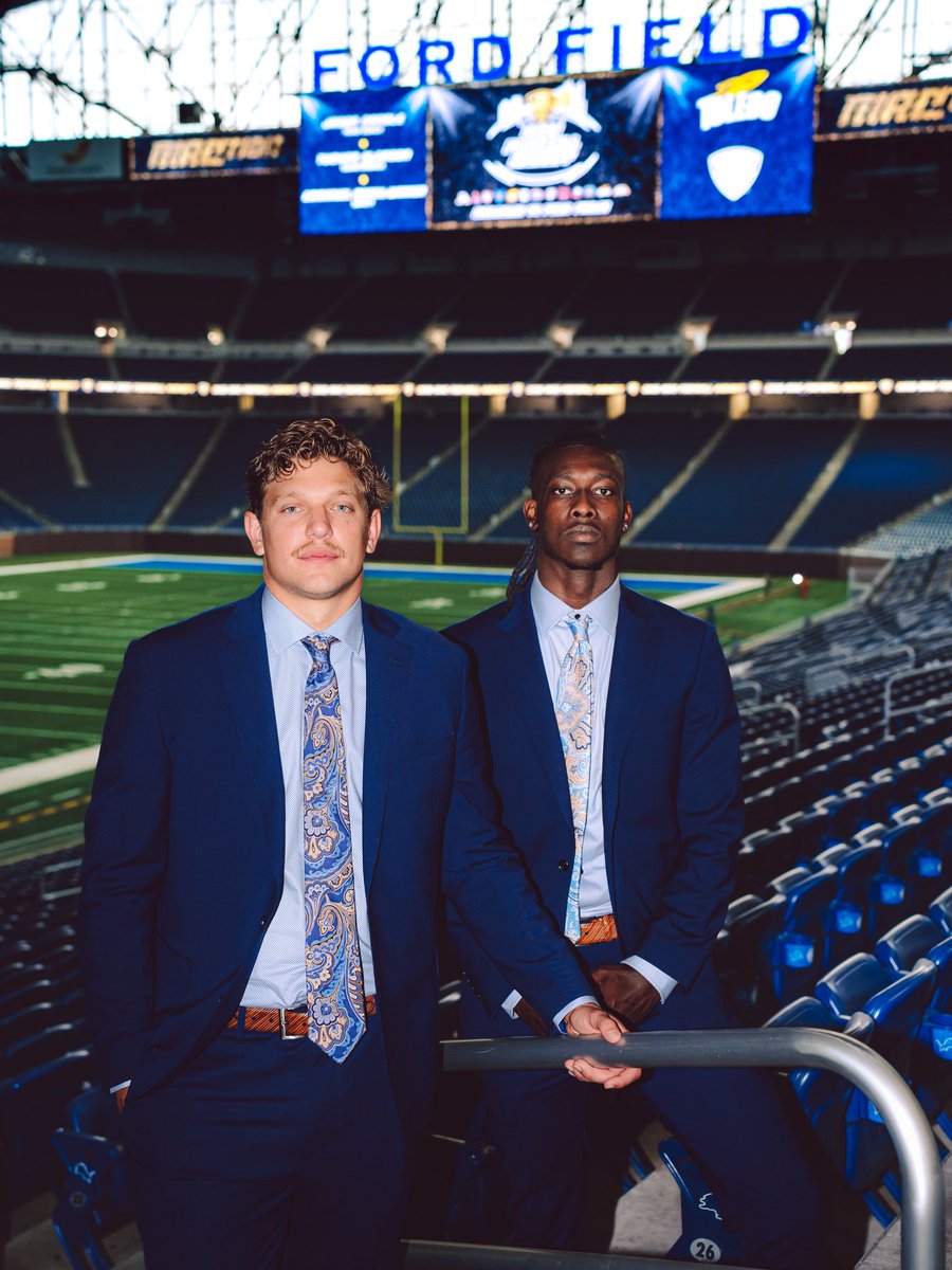 ToledoFB's tweet image. Best dressed in the MAC ✨

#TeamToledo | @macsports