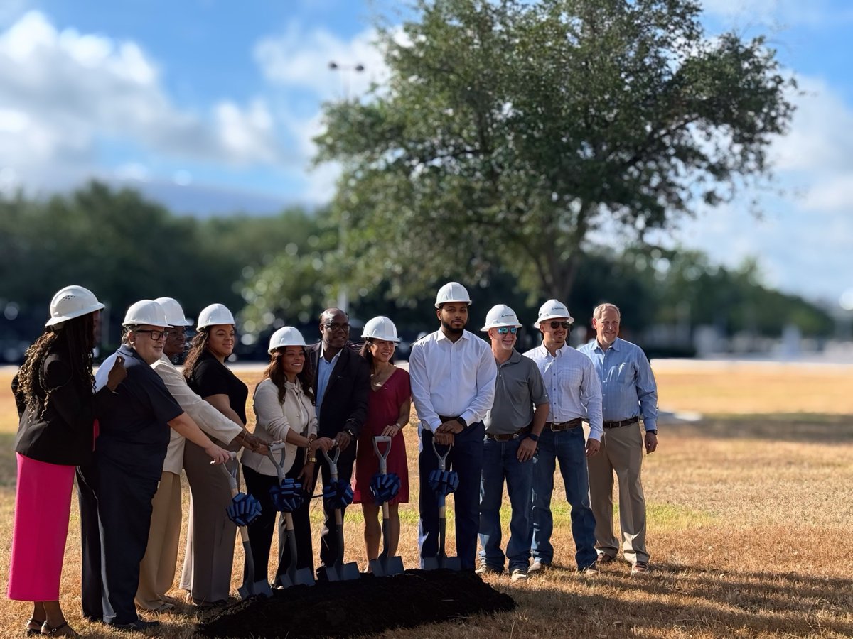 YesPernellD's tweet image. Breaking ground on a project with the Harris County Sports and Convention Corporation that strengthens mobility, safety, and access for everyone. Whether you’re heading to work, an event, or anywhere in between, and just in time for the FIFA World Cup, this is about delivering…