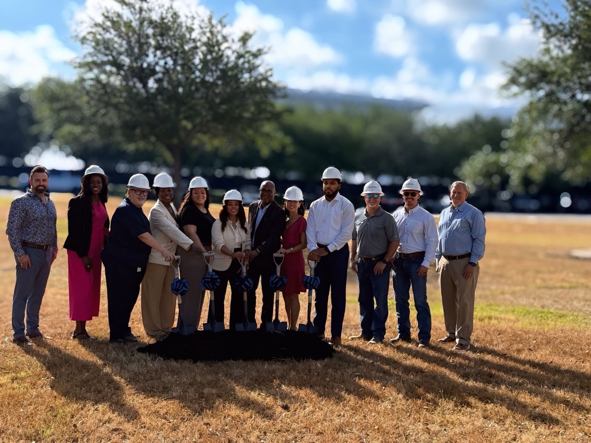 YesPernellD's tweet image. Breaking ground on a project with the Harris County Sports and Convention Corporation that strengthens mobility, safety, and access for everyone. Whether you’re heading to work, an event, or anywhere in between, and just in time for the FIFA World Cup, this is about delivering…