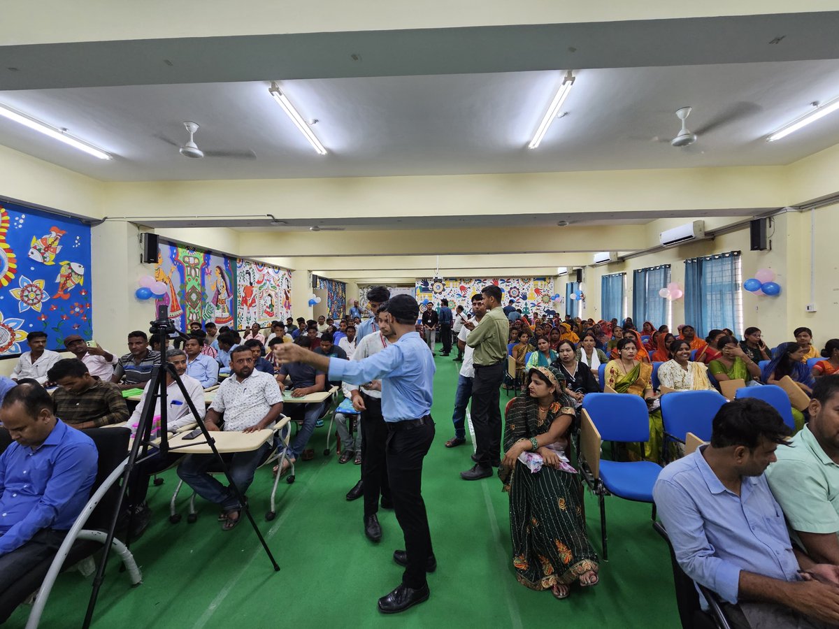 startup_bihar's tweet image. 🚀 Bihar Idea Festival 2025 | Event | Supaul
Today’s Bihar Idea Festival 2025 event in Supaul witnessed incredible energy and enthusiasm among aspiring youth!
The event spotlighted innovation, startup journeys, mentorship, and seed funding opportunities.
Young minds got the…