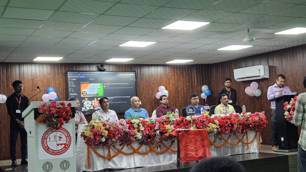 startup_bihar's tweet image. 🚀 Bihar Idea Festival 2025 | Event | Supaul
Today’s Bihar Idea Festival 2025 event in Supaul witnessed incredible energy and enthusiasm among aspiring youth!
The event spotlighted innovation, startup journeys, mentorship, and seed funding opportunities.
Young minds got the…