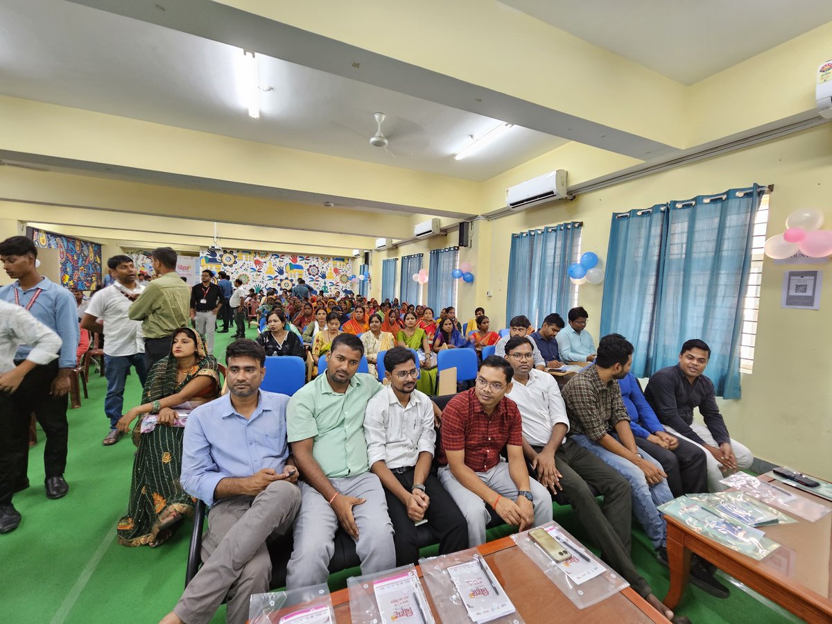 startup_bihar's tweet image. 🚀 Bihar Idea Festival 2025 | Event | Supaul
Today’s Bihar Idea Festival 2025 event in Supaul witnessed incredible energy and enthusiasm among aspiring youth!
The event spotlighted innovation, startup journeys, mentorship, and seed funding opportunities.
Young minds got the…