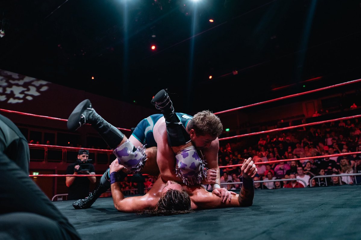 BritWresRev's tweet image. So confident was @LetsBeAce of retaining the BWR Open Division Title in the Fatal 4 Way elimination match at VIVA LA REVOLUTION, he brought along THE MUSIC MAN to perform a live rendition of “Viva Ace Matthews”.
Ace’s opponents had other ideas however.
After @RickyReganPro went…